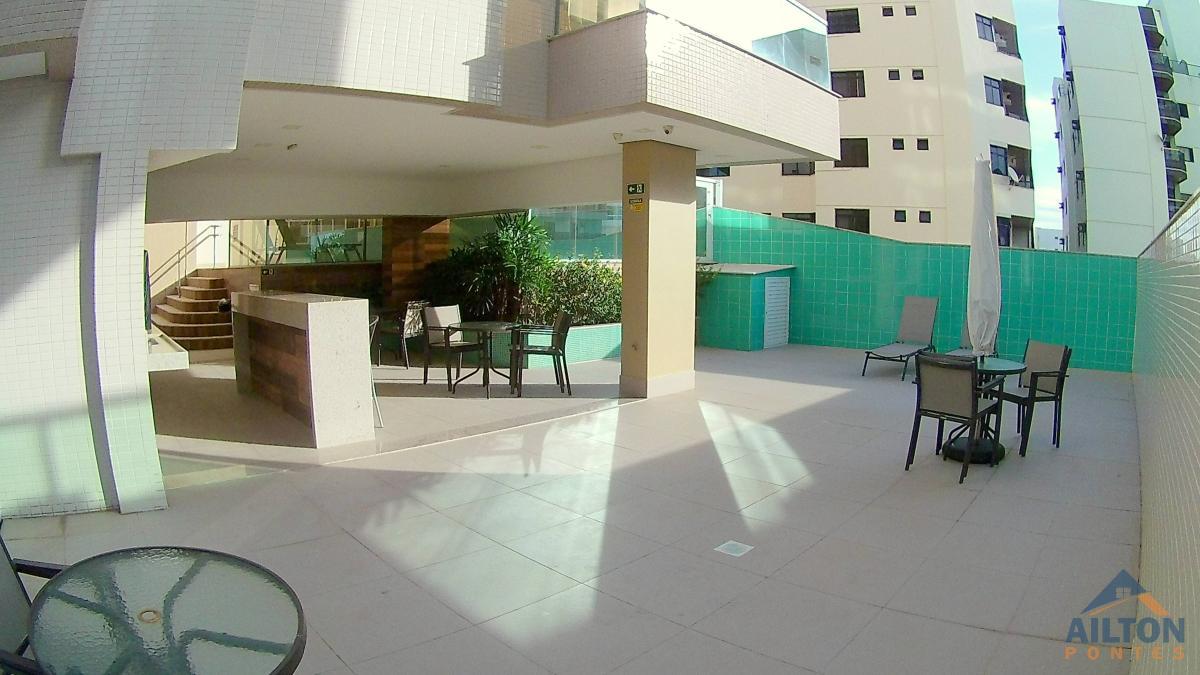 Apartamento à venda com 2 quartos, 70m² - Foto 4