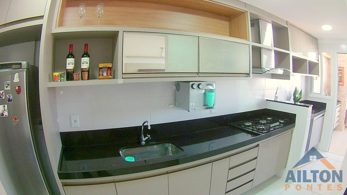 Apartamento à venda com 2 quartos, 76m² - Foto 10